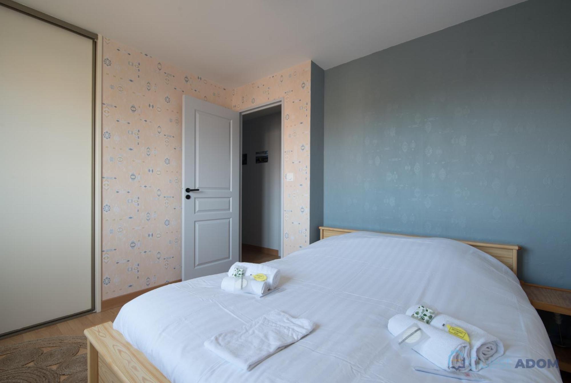 Holiday home Maison Renovee Proche